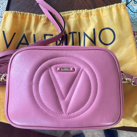 Gently Used!!! Mario Valentino Mia Signature Leather Camera Bag in Pink - Picture 2 of 5